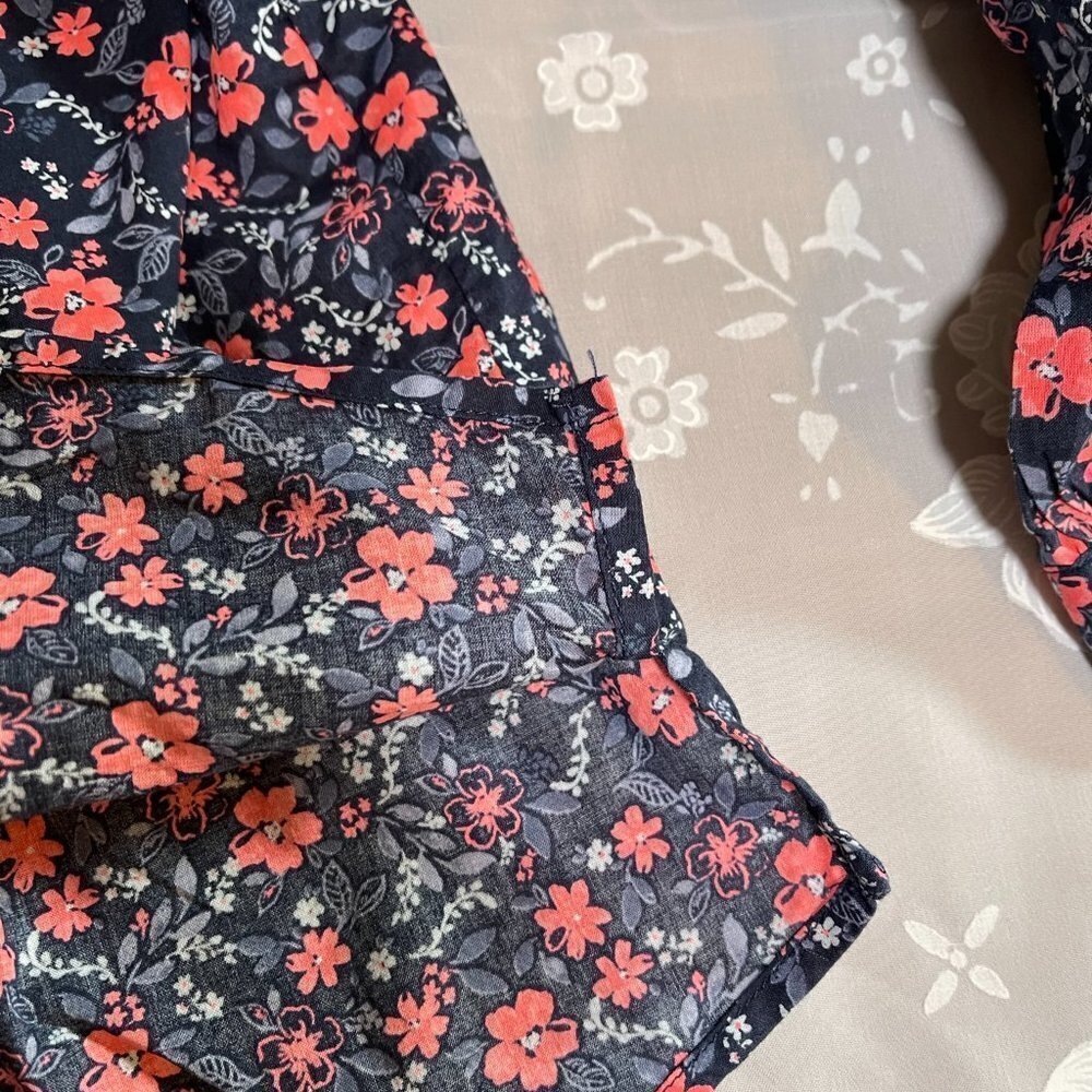 OSHKOSH B'Gosh Girls 4 Top Shirt Pleated Front Navy Blue Pink Floral Print - Picture 4 of 9